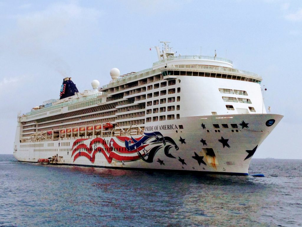 Cruise ship Pride of America anchored