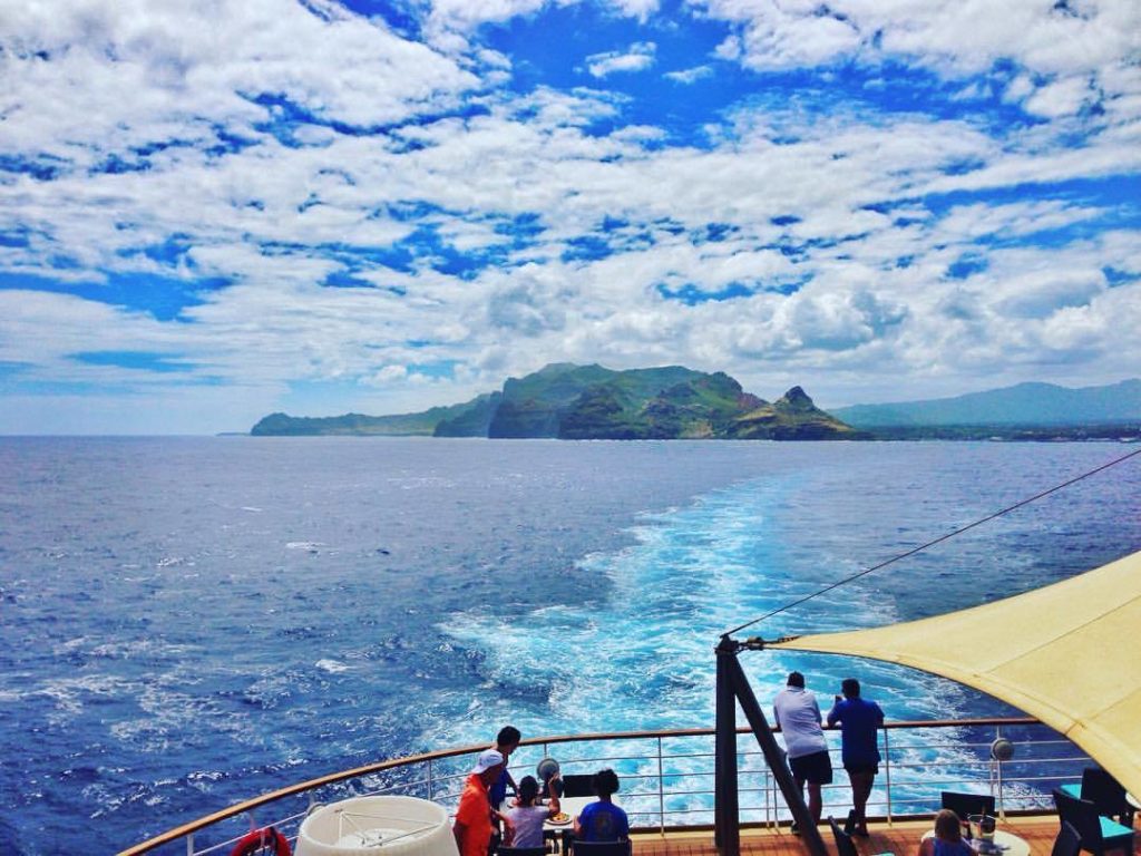 Ship sailing out of Kauai - Cruise Ship Job Shore Excursion Staff